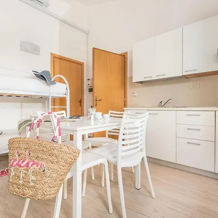 Isa-appartament 4 Beds, Air Conditioning And Private Outdoor Area In Village With 6 Swimming-pools Piombino