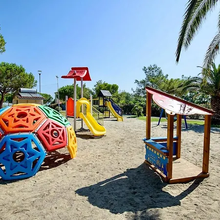 Thr - Isa-appartament 4 Beds, Air Conditioning And Private Outdoor Area In Village With 6 Swimming-pools 3*