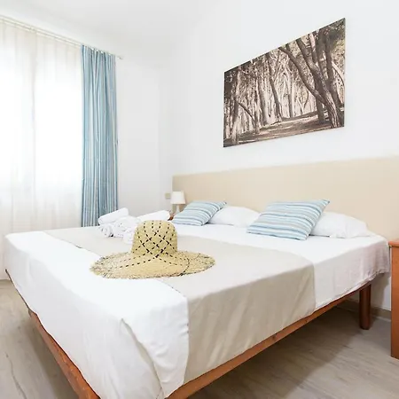 Aparthotel Isa-appartament Plus: Quad With Ac And Private Outdoor Area